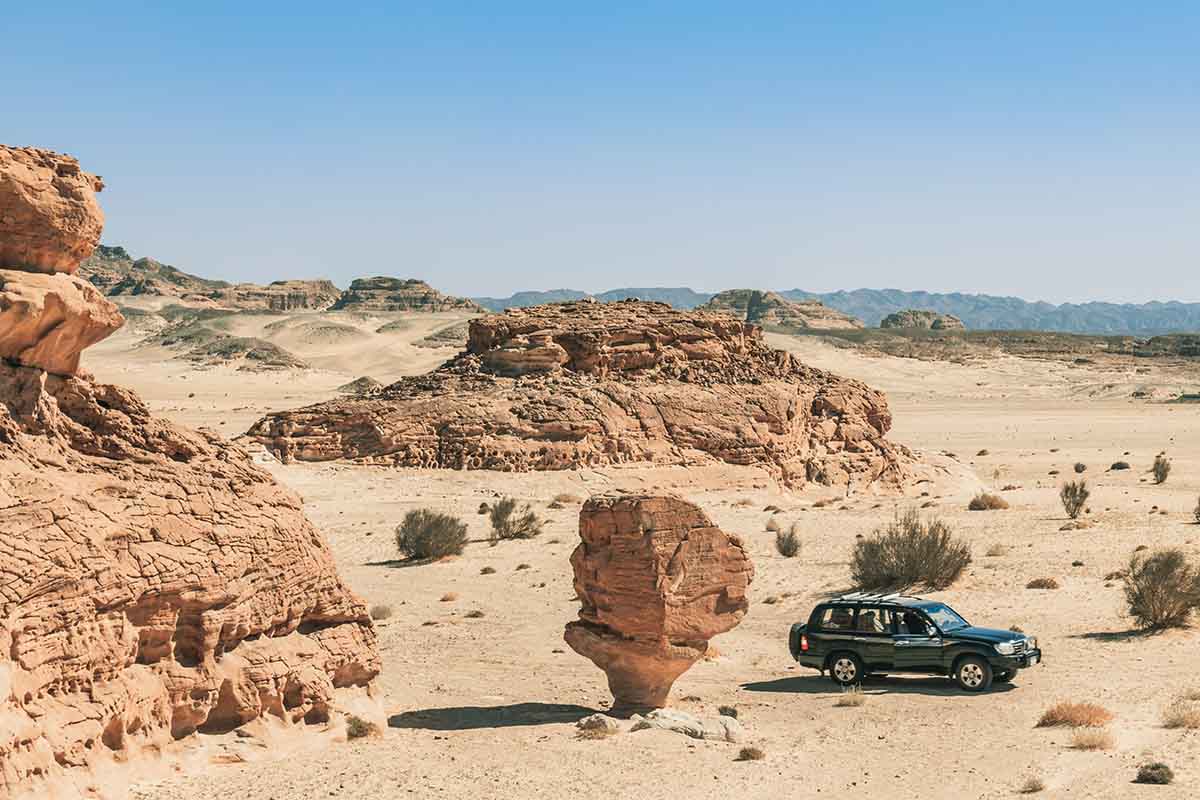 4x4 in the Egyptian desert