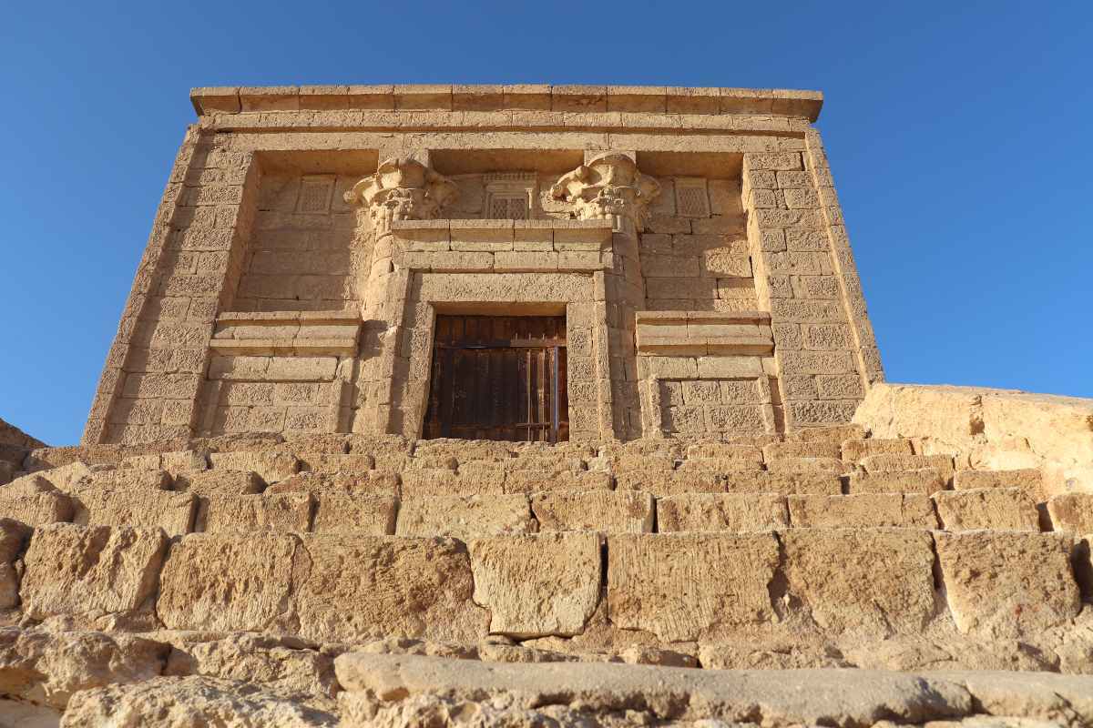 Cimetière d'Isadora à Menia