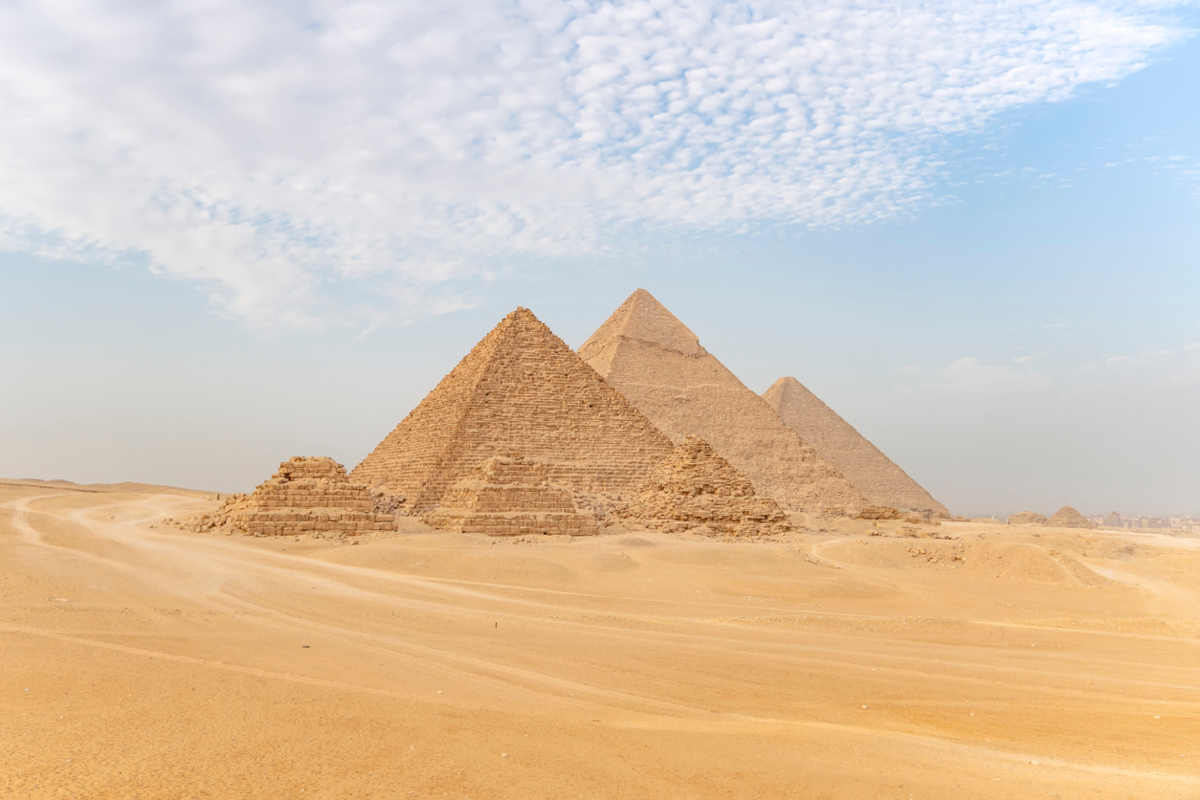 Viewpoint of the Pyramids of Giza, lined up in a row