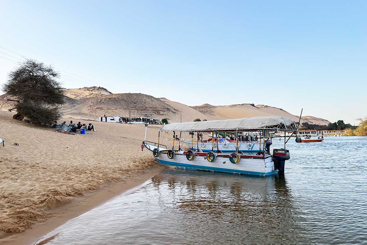 Excursão à aldeia núbia