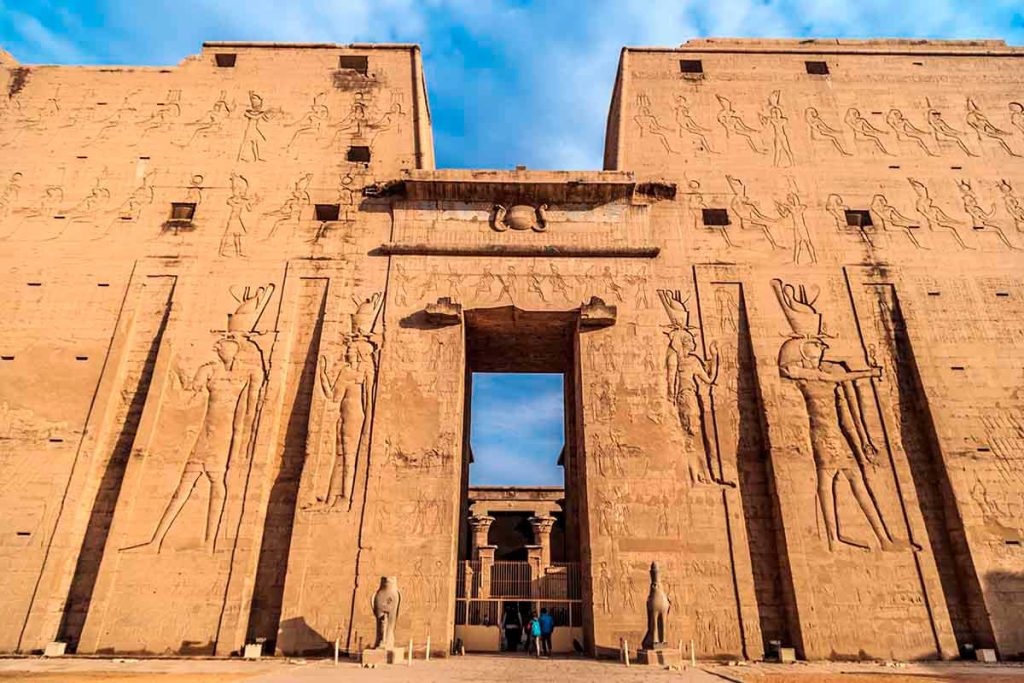 Itinerário de uma viagem de 12 dias ao Egipto