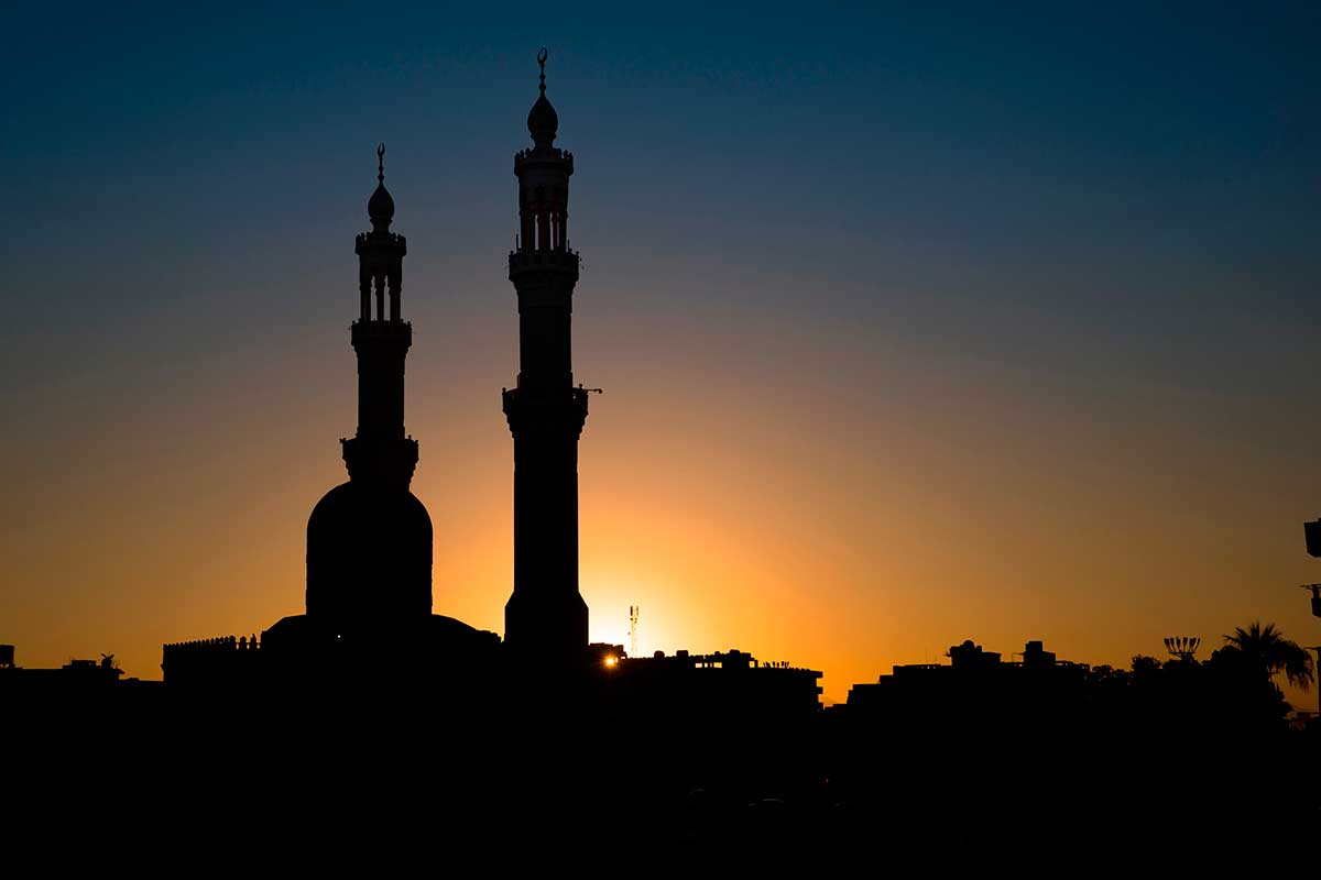 Silhouette dei minareti di Hurghada