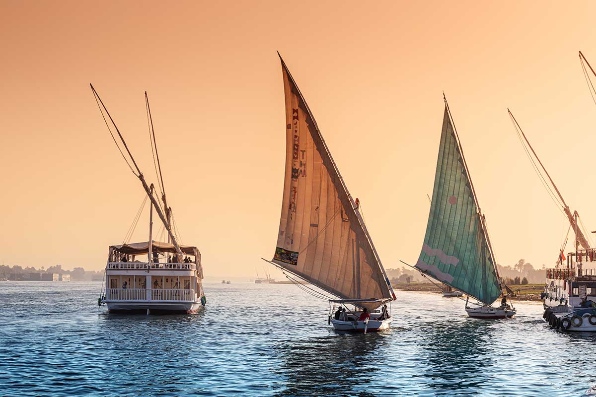 Transporte en Barco y crucero por Egipto