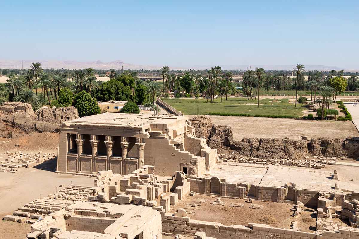 localização do templo de dendera