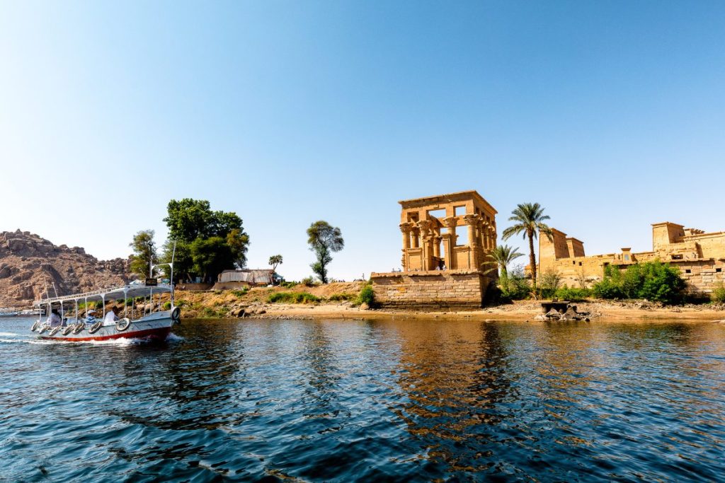 How to get to the temple of Philae